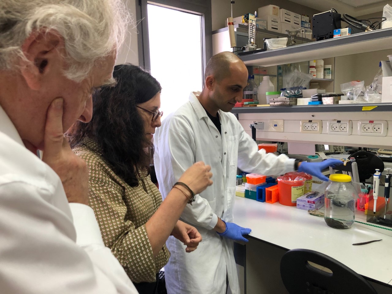 2021 HFSP Grant Awardee Orit Shefi with her team at Bar-Ilan Institute of Nanotechnology and Advanced Materials