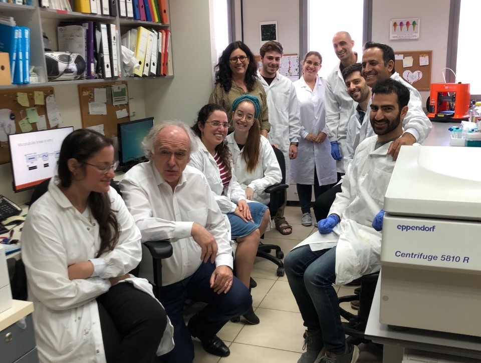 2021 HFSP Grant Awardee Orit Shefi with her team at Bar-Ilan Institute of Nanotechnology and Advanced Materials