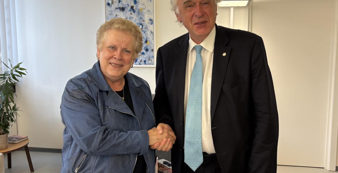 Strasbourg Mayor Catherine Trautmann and HFSP Secretary General, Pavel Kabat.